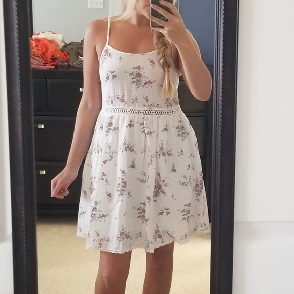 LN Sadie & Sage floral dress - Picture 5 of 8